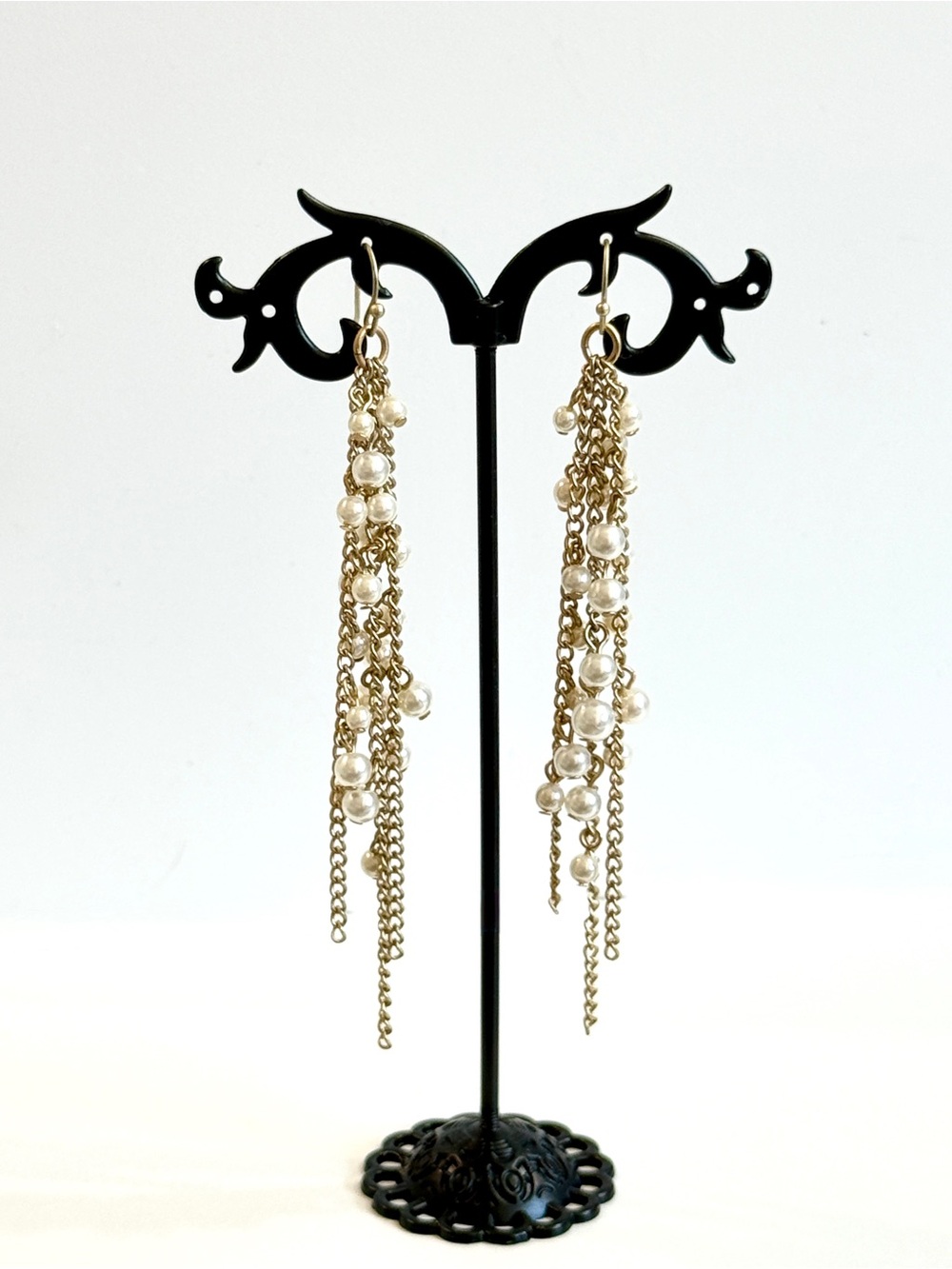 CHICO’S Gold Pearl Cascade Chain Earrings 4” NWT